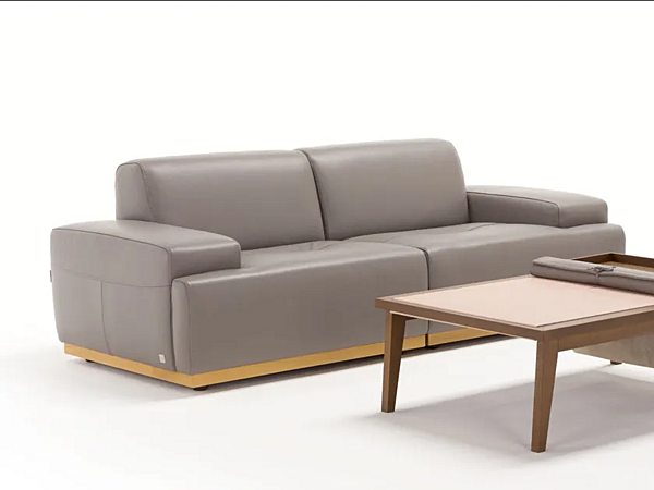 3-seater leather sofa Kongens Egoitaliano factory Egoitaliano from Italy. Foto №1