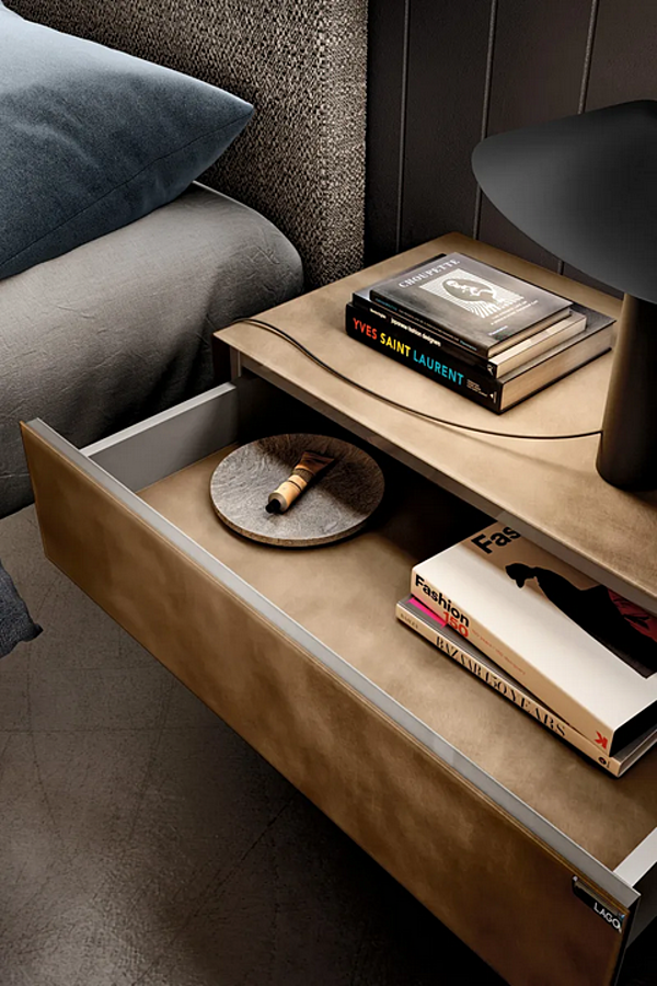 Wall Mounted Glass Bedside Table LAGO Materia 1070 factory LAGO from Italy. Foto №3