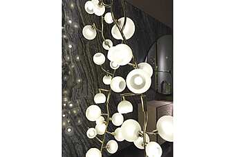 Chandelier ROBERTO CAVALLI WHITE BERRY Chandelier ROBERTO CAVALLI WHITE BERRY factory ROBERTO CAVALLI from Italy