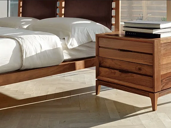 Solid wood bedside table with drawers DALE Binario M 116 factory DALE from Italy. Foto №2