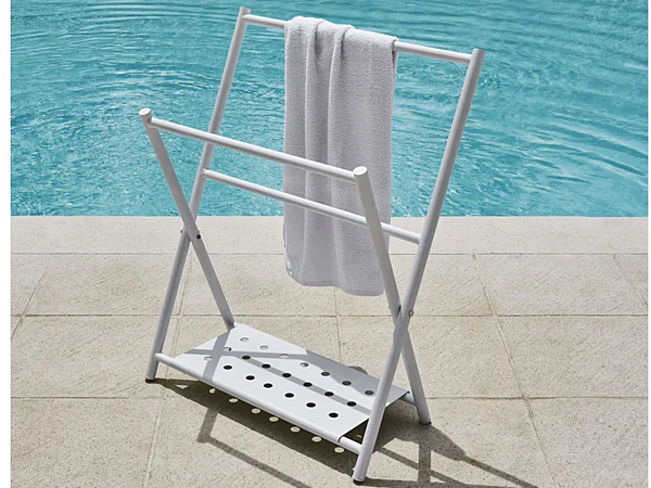 Standing towel rack made of powder-coated aluminum VARASCHIN Bahia factory VARASCHIN from Italy. Foto №1