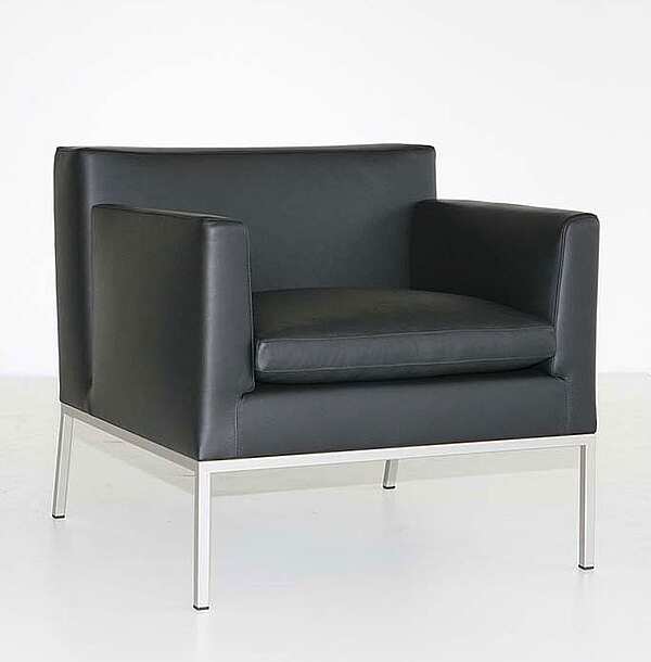 Relaxing armchair with armrests Cronaca ERBA ITALIA factory ERBA ITALIA from Italy. Foto №1