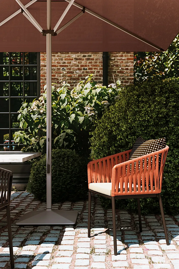 Fabric garden chair with soft back KETTAL Bitta factory KETTAL from Italy. Foto №3