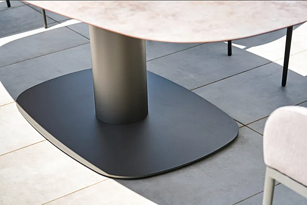 Oval steel garden table VARASCHIN Big Collection 136T1 factory VARASCHIN from Italy. Foto №4