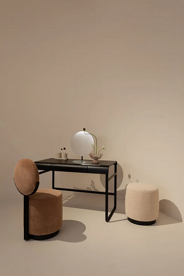 Swivel fabric easy chair Beauty Saba factory SABA from Italy. Foto №5