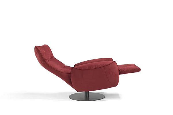 Swivel Fabric Armchair with Motorised Functions Egoitaliano Mira factory Egoitaliano from Italy. Foto №2