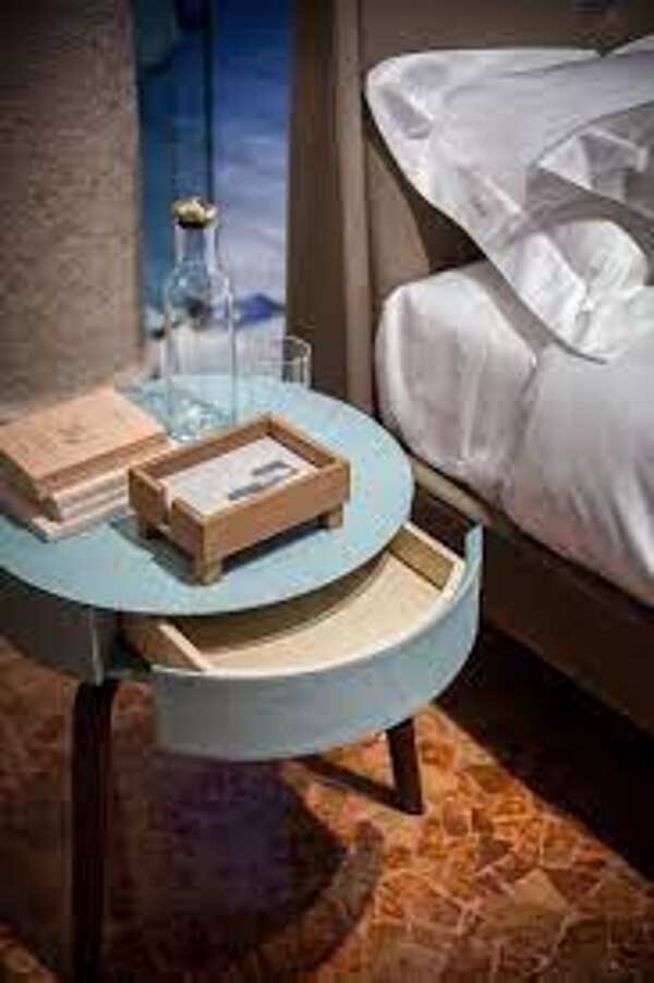 Bedside table POLTRONA FRAU Fiorile with drawer factory POLTRONA FRAU from Italy. Foto №9