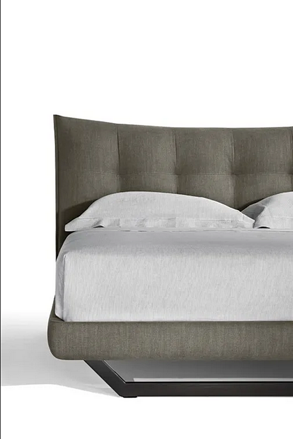 Fabric bed with upholstered headboard Aurora Tre POLTRONA FRAU factory POLTRONA FRAU from Italy. Foto №6
