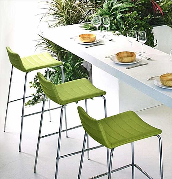 Bar stool MIDJ Cover H65 factory MIDJ from Italy. Foto №1