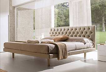 Bed B133