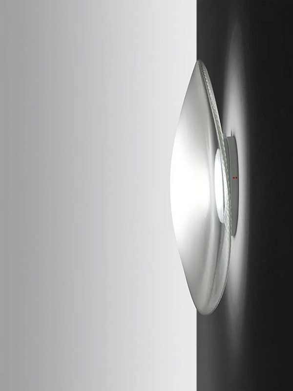 LED wall light made of blown glass Loop Fabbian factory Fabbian from Italy. Foto №2