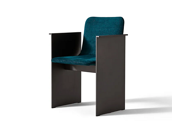 Upholstered armchair with armrests Flutz CASSINA factory CASSINA from Italy. Foto №1