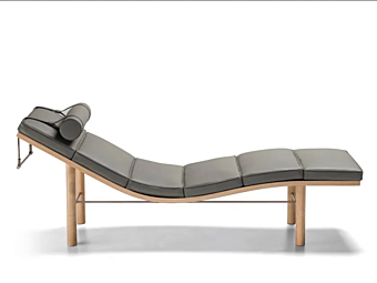 Upholstered Leather Chaise Longue Tuscany Molteni & C Upholstered Leather Chaise Longue Tuscany Molteni & C factory Molteni & C.(+VITRA) from Italy