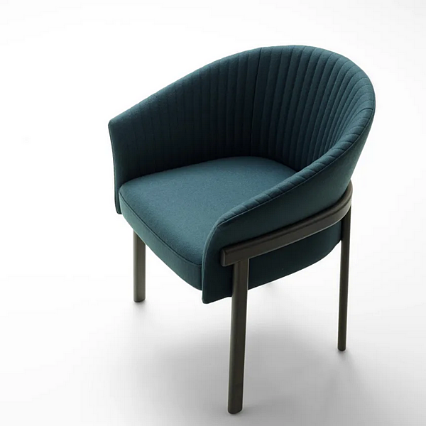 Upholstered fabric chair with armrests LIGNE ROSET Valmy 10261750/58/74 factory LIGNE ROSET from Italy. Foto №3