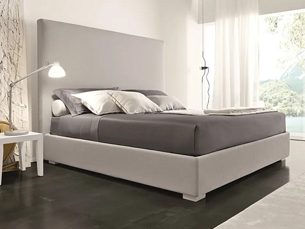 Double bed with high upholstered headboard Duomo Design Mono Alto factory Duomo Design from Italy. Foto №1