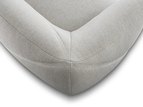 Three-seater sofa with removable cover Vela Saba factory SABA from Italy. Foto №14