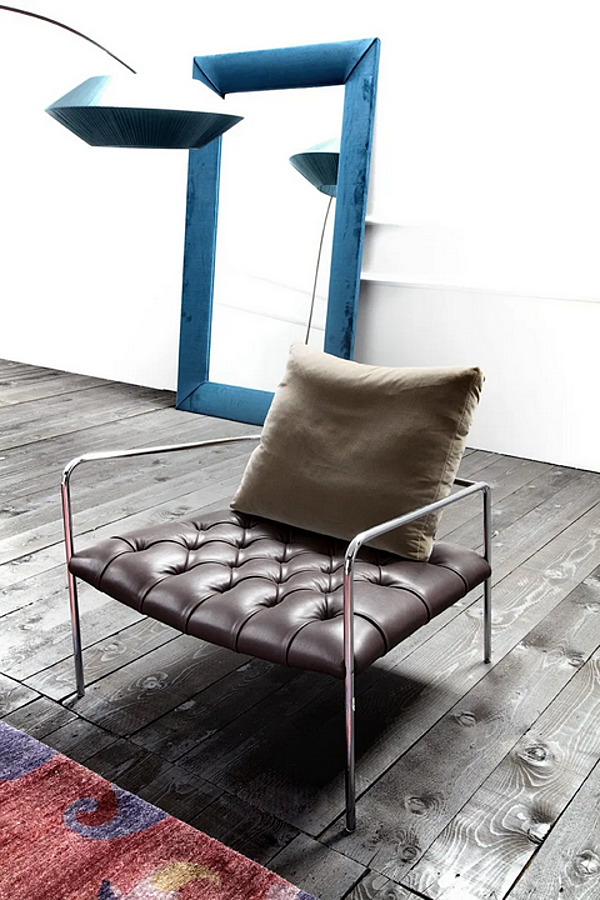 Upholstered armchair with armrests ERBA ITALIA Abbey Road factory ERBA ITALIA from Italy. Foto №9