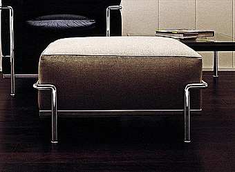 Poof CASSINA LC2