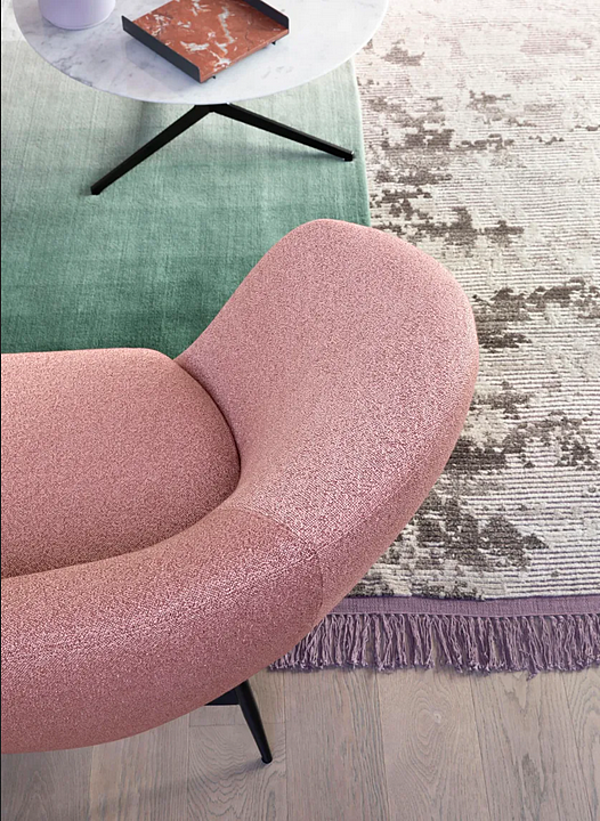 Three-Seater Fabric Sofa with Soft Backrest Saba Oltremare factory SABA from Italy. Foto №8