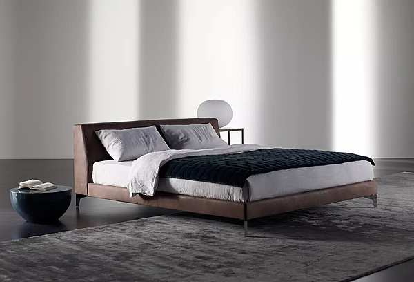 Bed MERIDIANI (CROSTI) Louis up BED factory MERIDIANI (CROSTI) from Italy. Foto №1