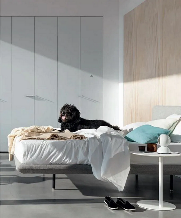 Sectional wardrobe Aria Kristalia with sliding doors and wooden finish factory Kristalia from Italy. Foto №8