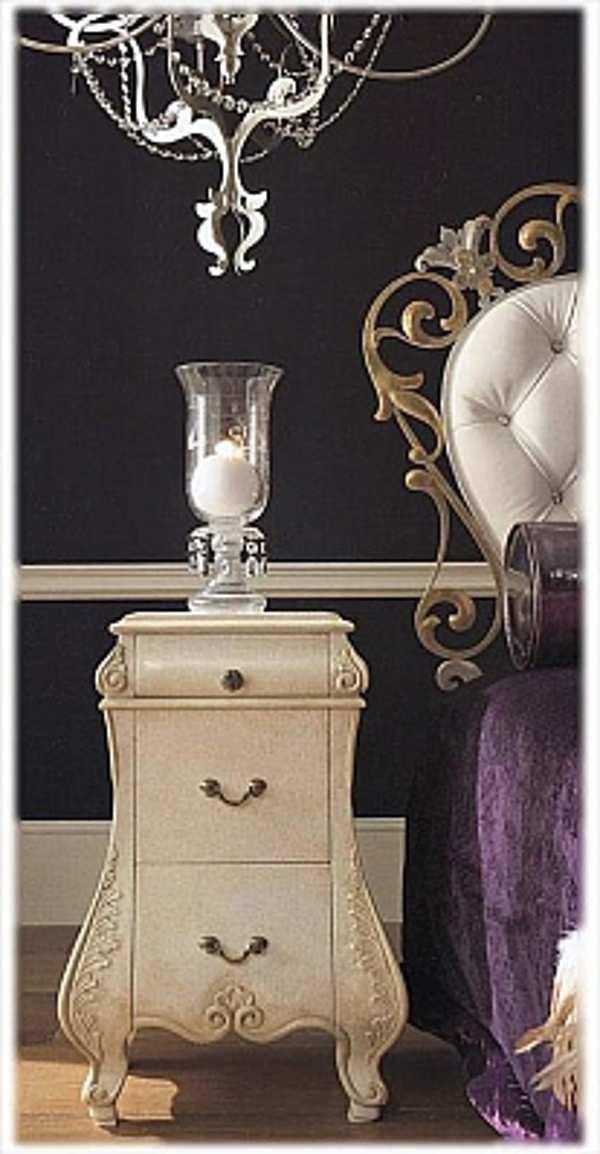 Bedside table VITTORIA ORLANDI Cassandra factory VITTORIA ORLANDI from Italy. Foto №1