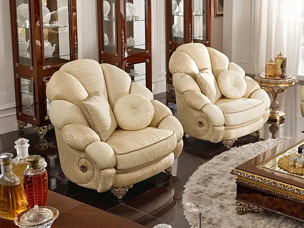 Fabric armchair with upholstered back A.R. Arredamenti Grand Royal 1481 factory A.R.ARREDAMENTI SRL from Italy. Foto №4