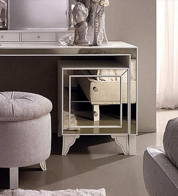 Bedside table FERRETTI & FERRETTI CDM101 factory FERRETTI & FERRETTI from Italy. Foto №1