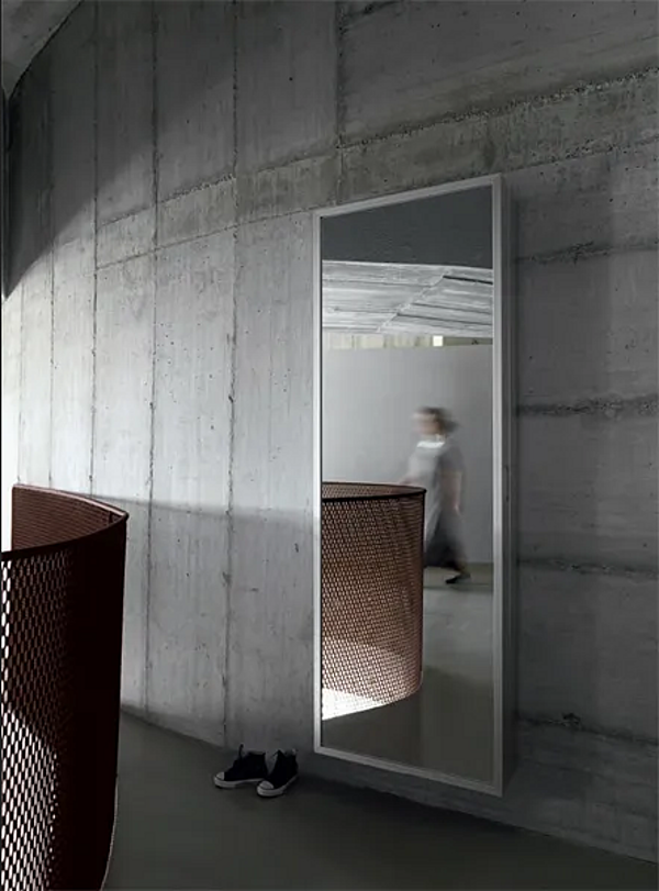 Aluminium wall cabinet with mirrored door Kristalia factory Kristalia from Italy. Foto №13