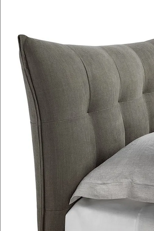 Fabric bed with upholstered headboard Aurora Tre POLTRONA FRAU factory POLTRONA FRAU from Italy. Foto №5