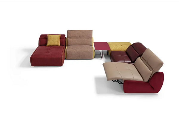 Sectional leather sofa with electric motion Egoitaliano Selfy factory Egoitaliano from Italy. Foto №4