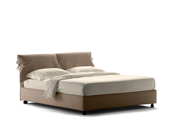Double bed with removable cover Nathalie Flou factory Flou from Italy. Foto №1