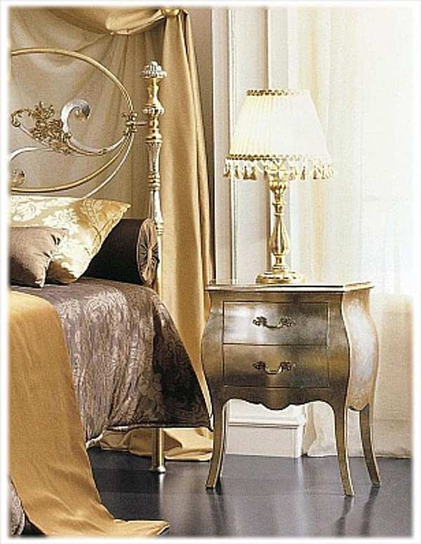 Bedside table VITTORIA ORLANDI Provenza factory VITTORIA ORLANDI from Italy. Foto №1