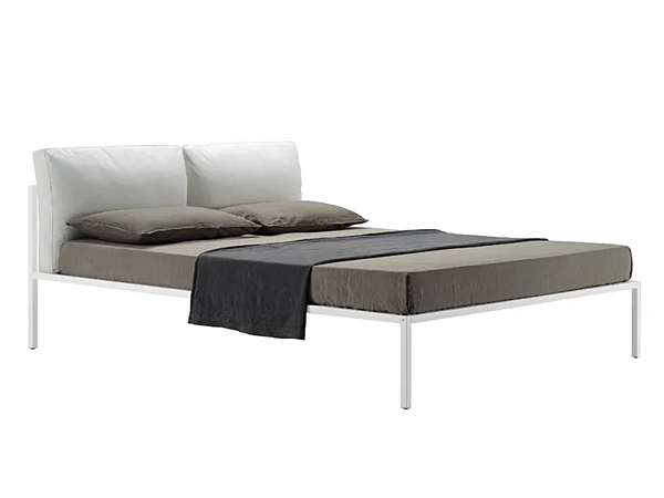 Double bed with upholstered headboard ZANOTTA Nyx 1707 factory ZANOTTA from Italy. Foto №1