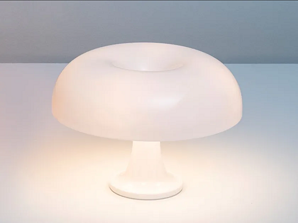 Table lamp made of polycarbonate Nessino Artemide 0039060A, 0039070A factory Artemide from Italy. Foto №1