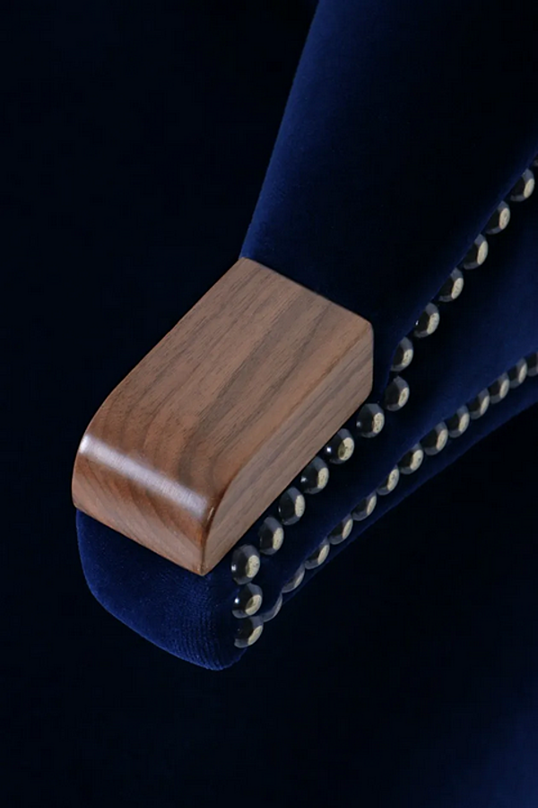 Upholstered velvet armchair Nanook BRABBU factory BRABBU from Italy. Foto №10