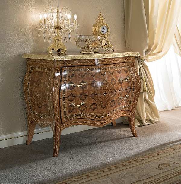Classic chest of drawers with dark walnut inlay and Modenese Gastone gold trim factory MODENESE GASTONE from Italy. Foto №1