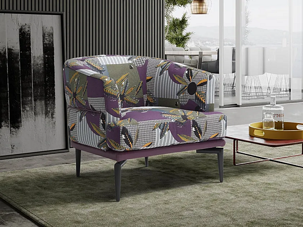 Fabric armchair with armrests Egoitaliano Bonnie factory Egoitaliano from Italy. Foto №7