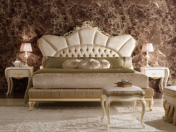 Double bed with upholstered headboard A.R. Arredamenti Ricasoli factory A.R.ARREDAMENTI SRL from Italy. Foto №2