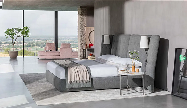 Bed with high angled headboard upholstered Flou Paravento factory Flou from Italy. Foto №2