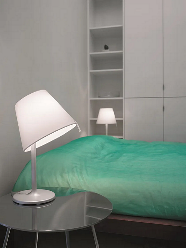 Adjustable Silk Bedside Lamp Melampo Artemide 0315020A, 0315010A factory Artemide from Italy. Foto №2