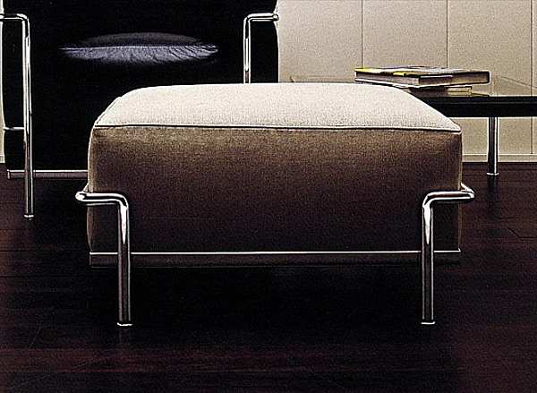 Poof CASSINA LC2 factory CASSINA from Italy. Foto №1