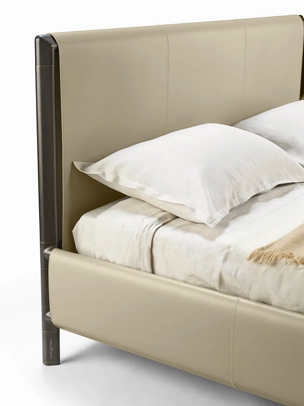 Double bed frame in tanned leather with upholstered headboard GHIDINI1961 SG221BB102 factory GHIDINI1961 from Italy. Foto №4