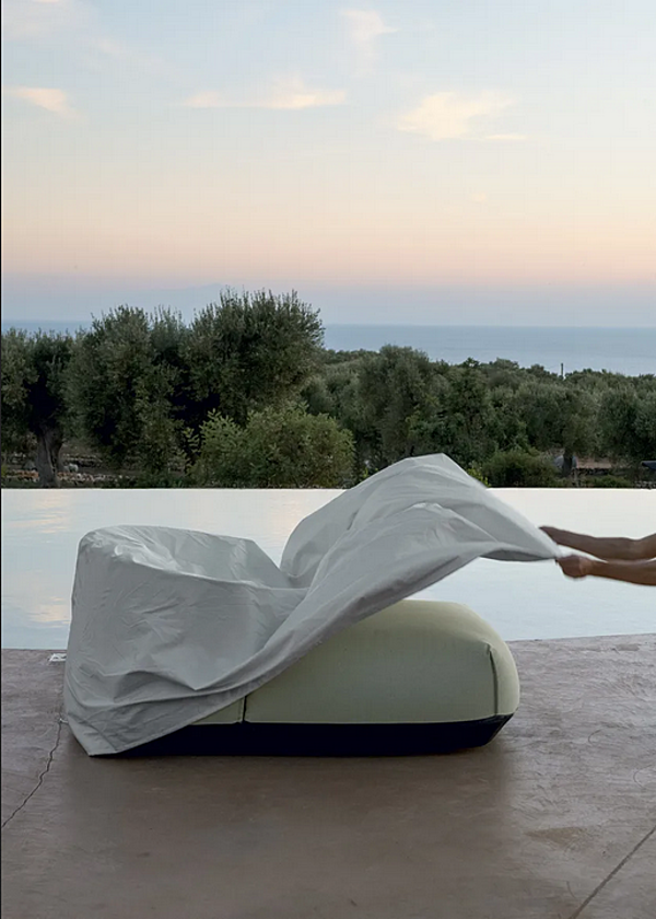 Upholstered Sunbrella Daybed Brioni Outdoor Kristalia factory Kristalia from Italy. Foto №7