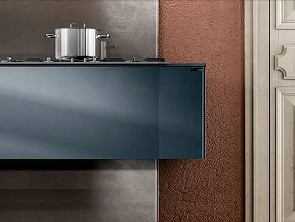 Wall Mounted Kitchen Metal and Glass Linear LAGO 36E8 factory LAGO from Italy. Foto №3