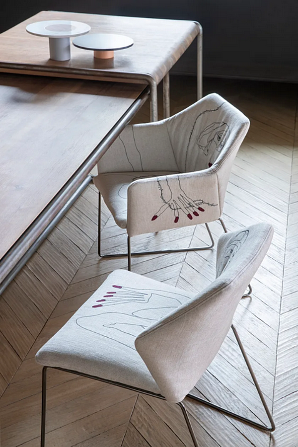 Sled base fabric chair with armrests Saba New York by Marras factory SABA from Italy. Foto №8