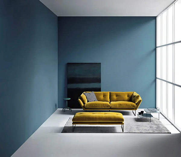 Upholstered fabric footstool Saba New York Suite factory SABA from Italy. Foto №5