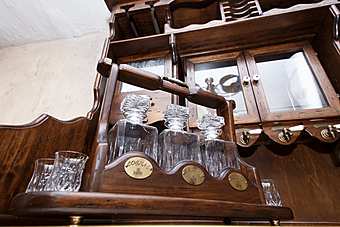 Wine furniture and accessories aa230