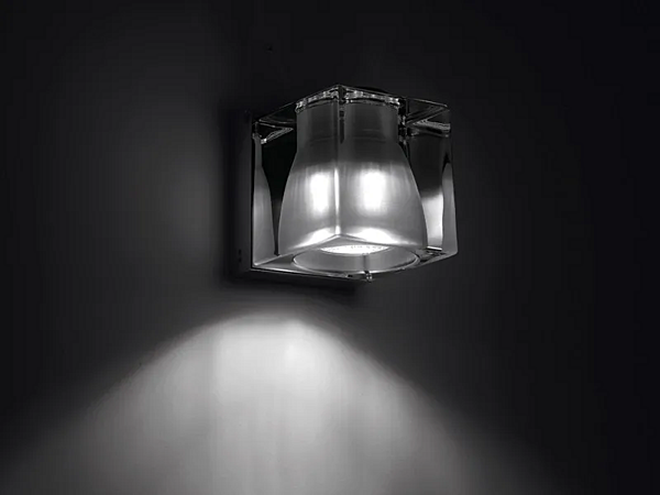 Wall Mounted Adjustable Spotlight Cubetto Fabbian factory Fabbian from Italy. Foto №7