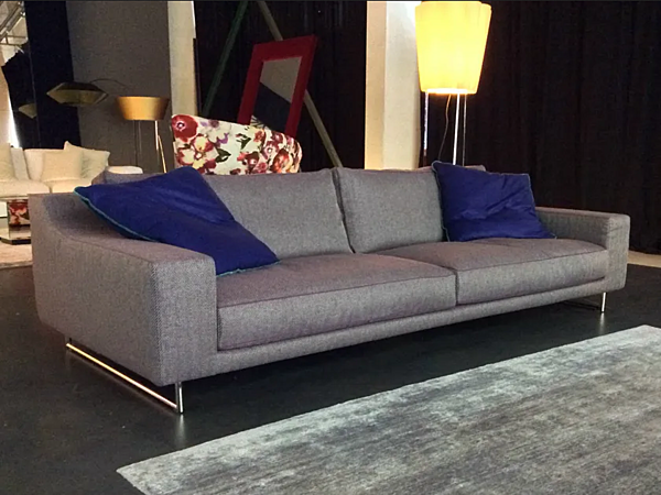 Fabric sofa with upholstered back ERBA ITALIA Indizio factory ERBA ITALIA from Italy. Foto №6